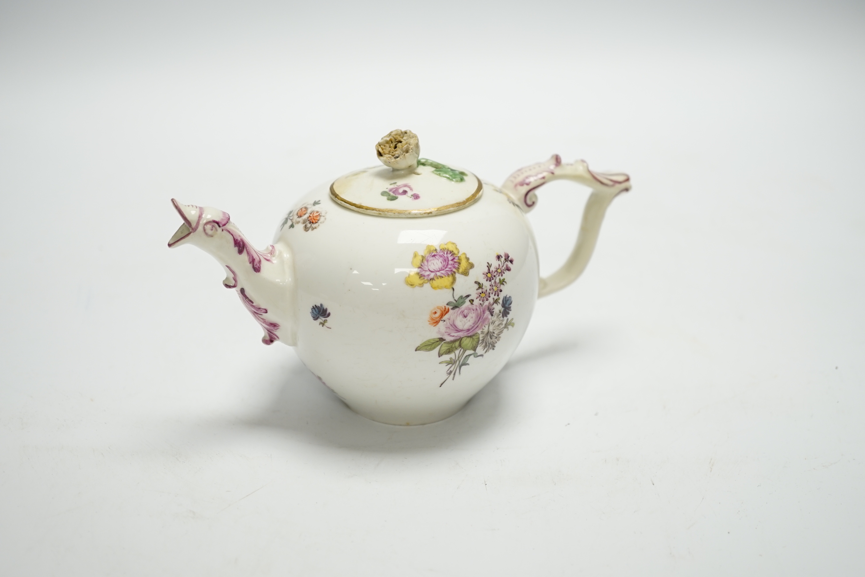 An 18th century Meissen teapot with replacement cover, 10cm